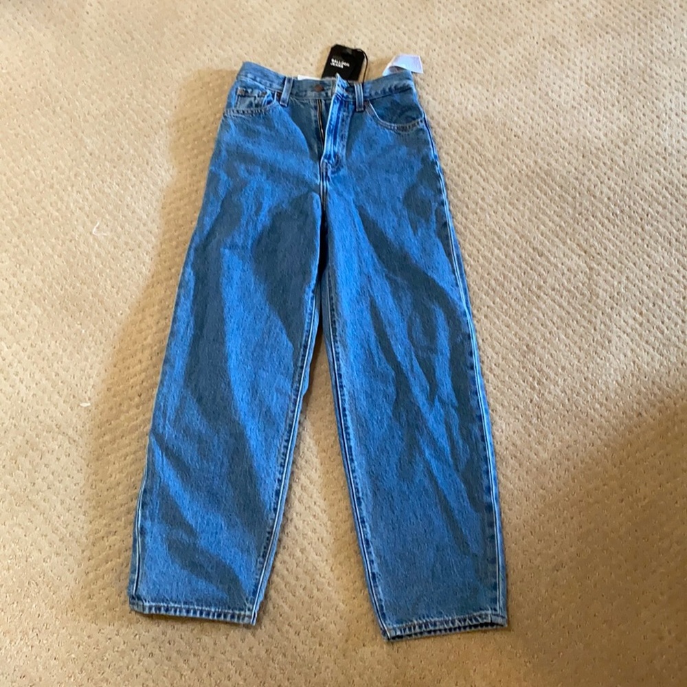 Levi’s balloon jeans